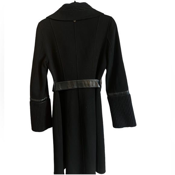 Gorgeous MACKAGE winter coat in a soft and luxurious wool - Picture 2 of 7